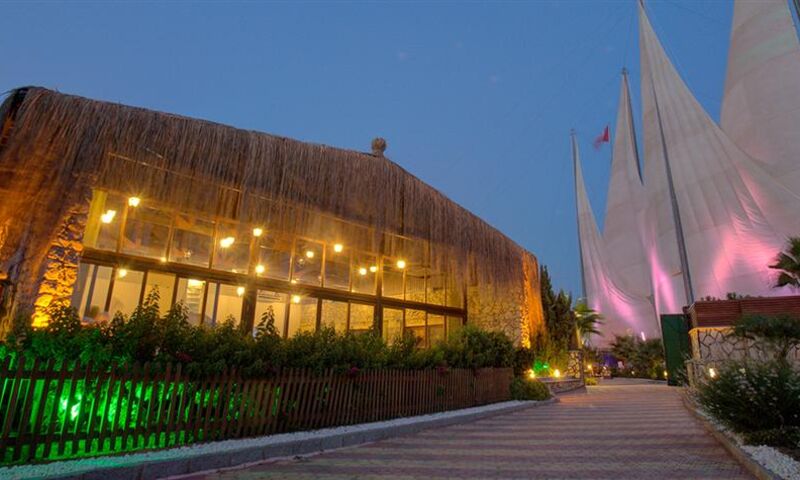 Adenya Hotel & Resort